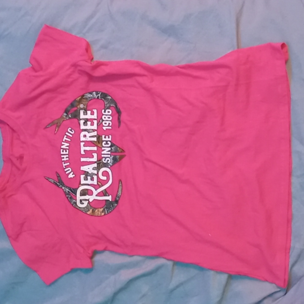 Women's medium Realtree short sleeve shirt